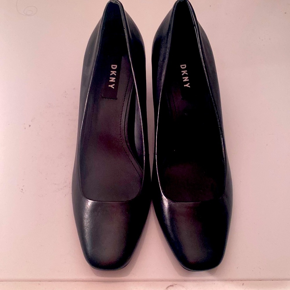 Black comfy shoes